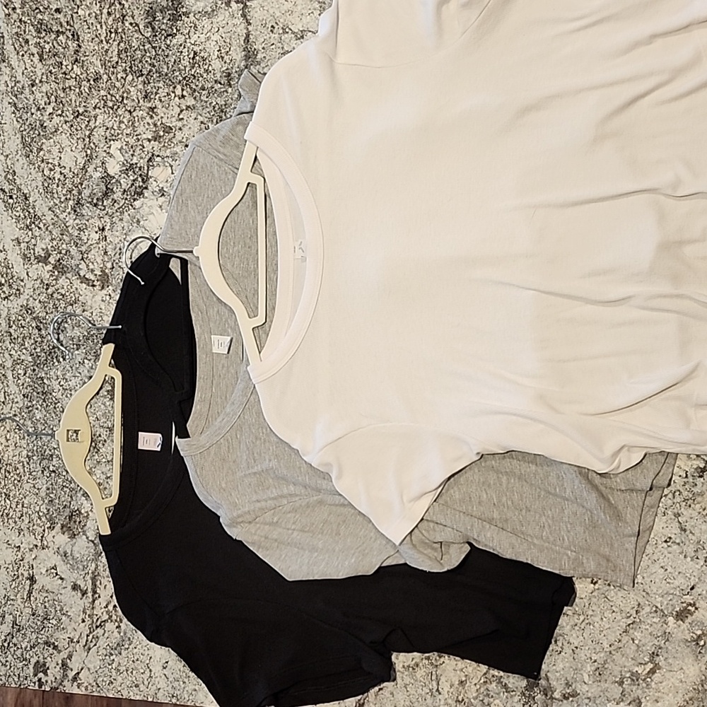 Neutral color bundle cropped t-shirts